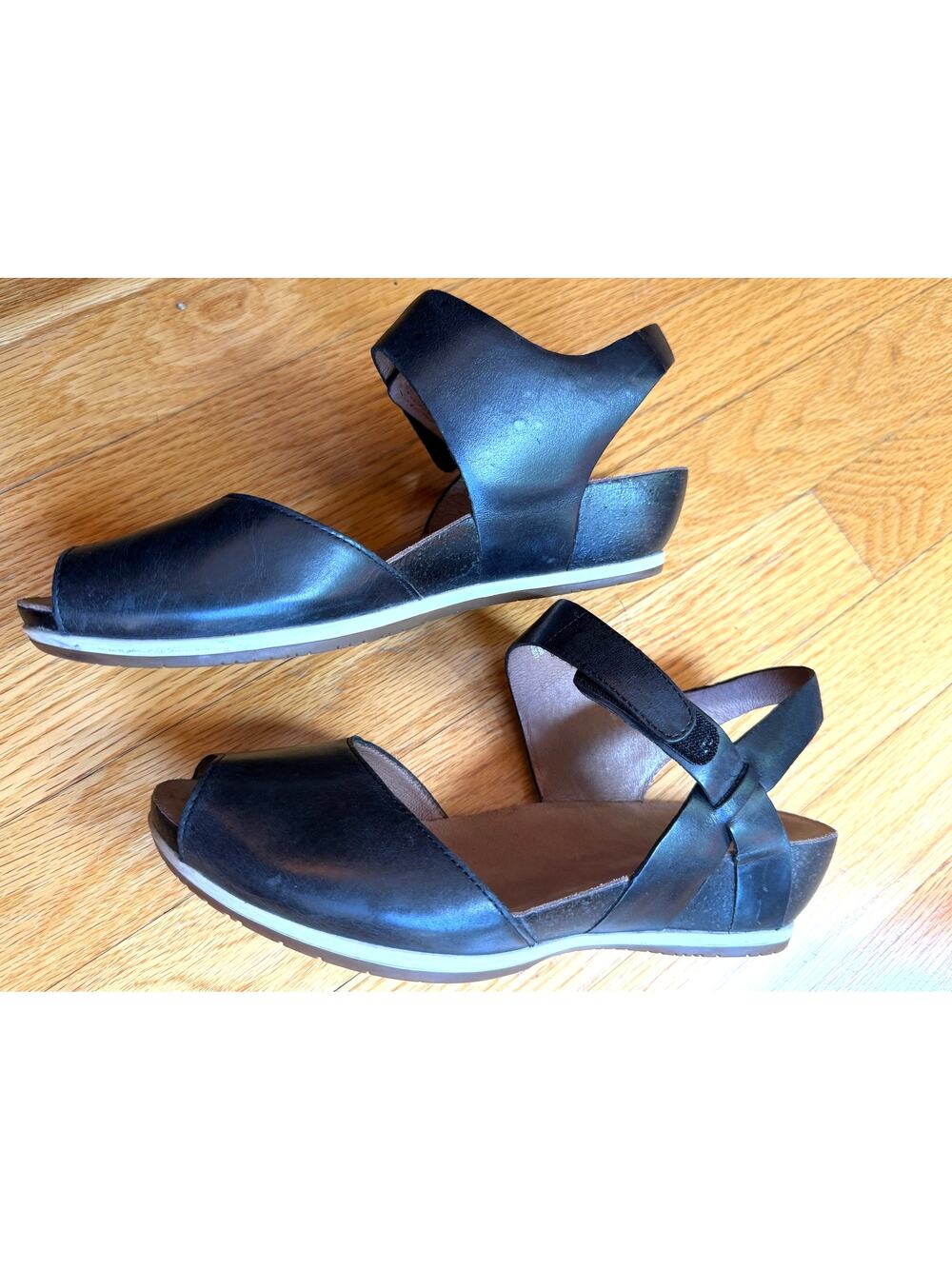 Dansko Vera Sandal Peep Toe Mary Jane Wedge Black Leather Size 38 / US 8